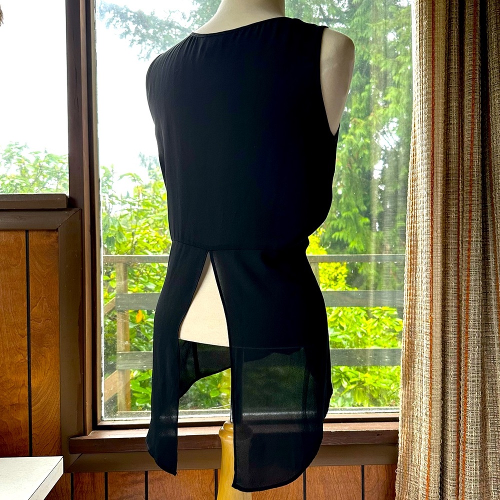 Mossimo • Indie Sleeze Open Slit Back Tunic